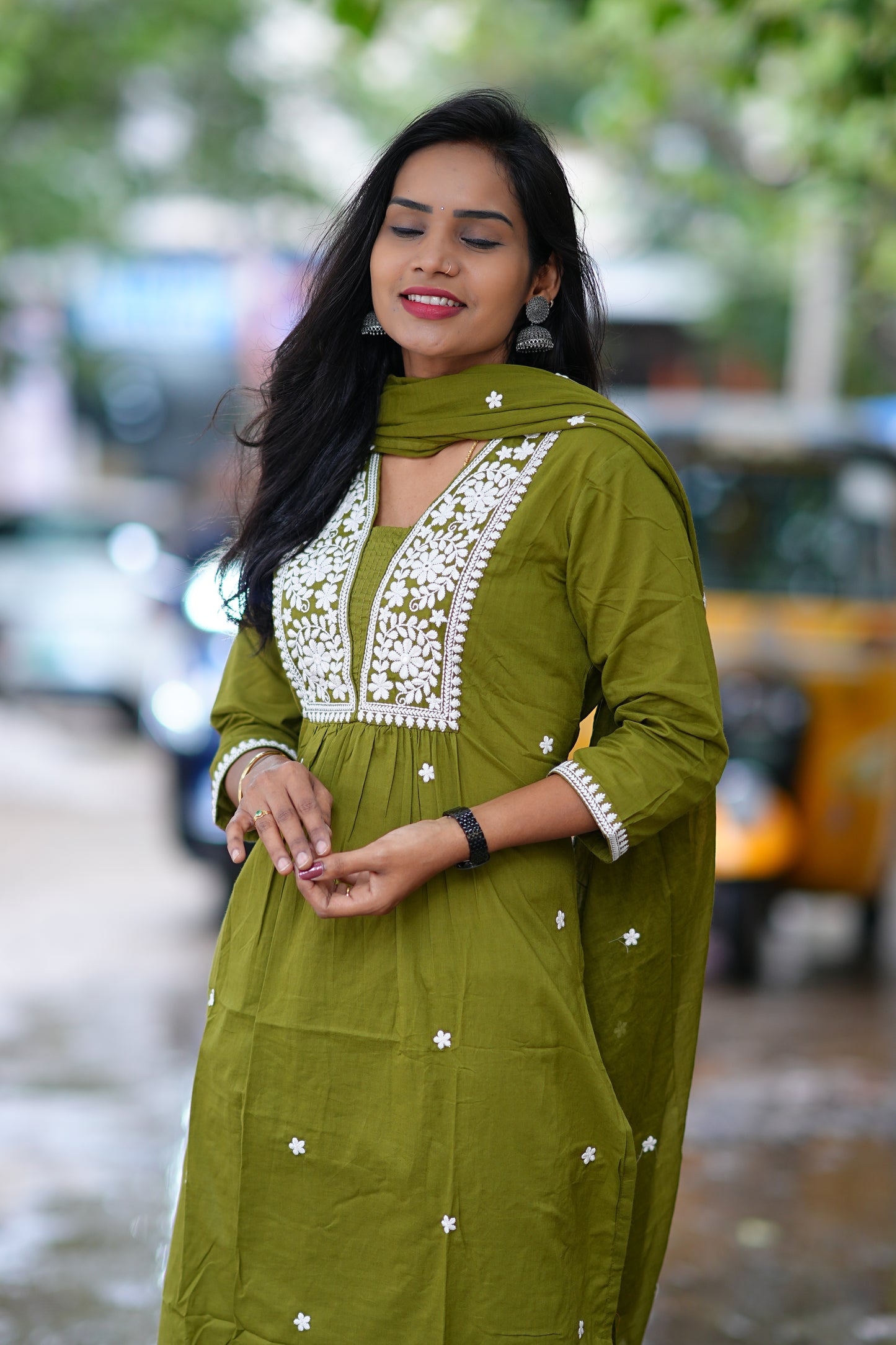 Mehendhi Green Color Straight Cut 3 Piece Set With thread Embriodary Work