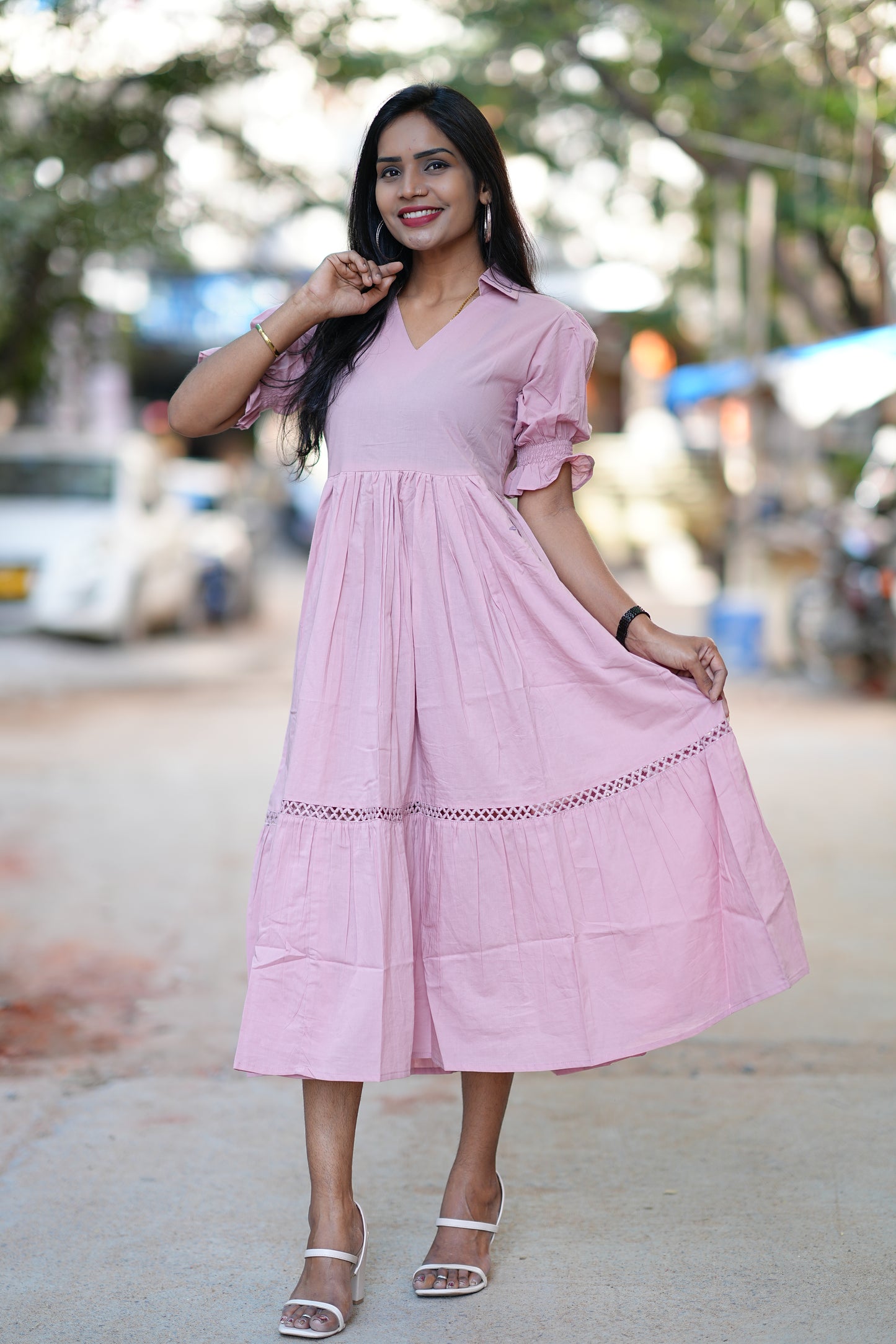 Cotton Frock With Dual Pockets and thread Embriodary Work