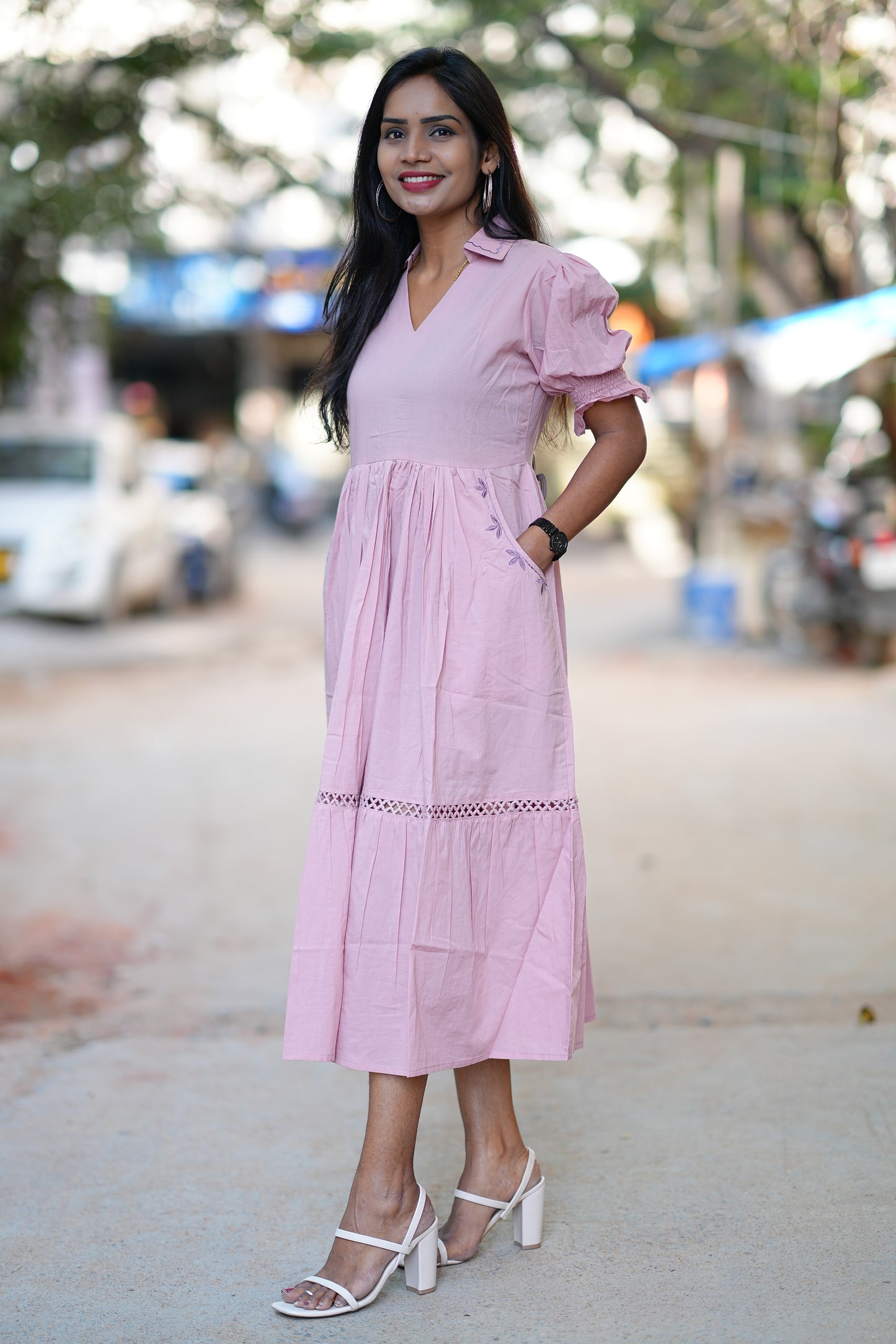 Cotton Frock With Dual Pockets and thread Embriodary Work