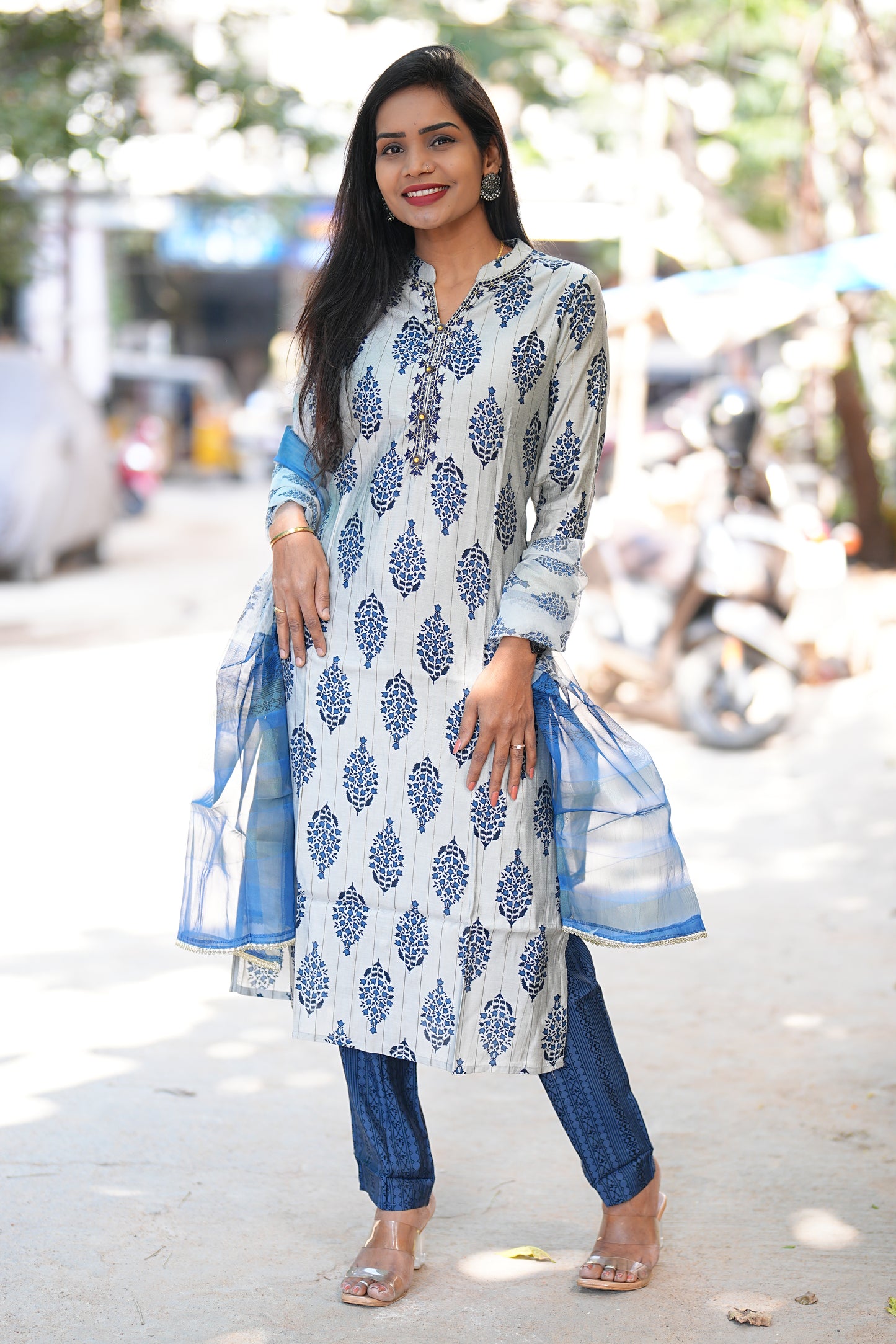 Greenish Blue Kurta Set in Viscose Fabric
