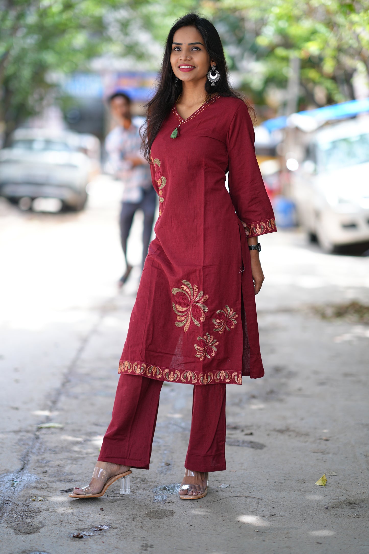 Beautiful Cord Set With Thread Embroidery Work