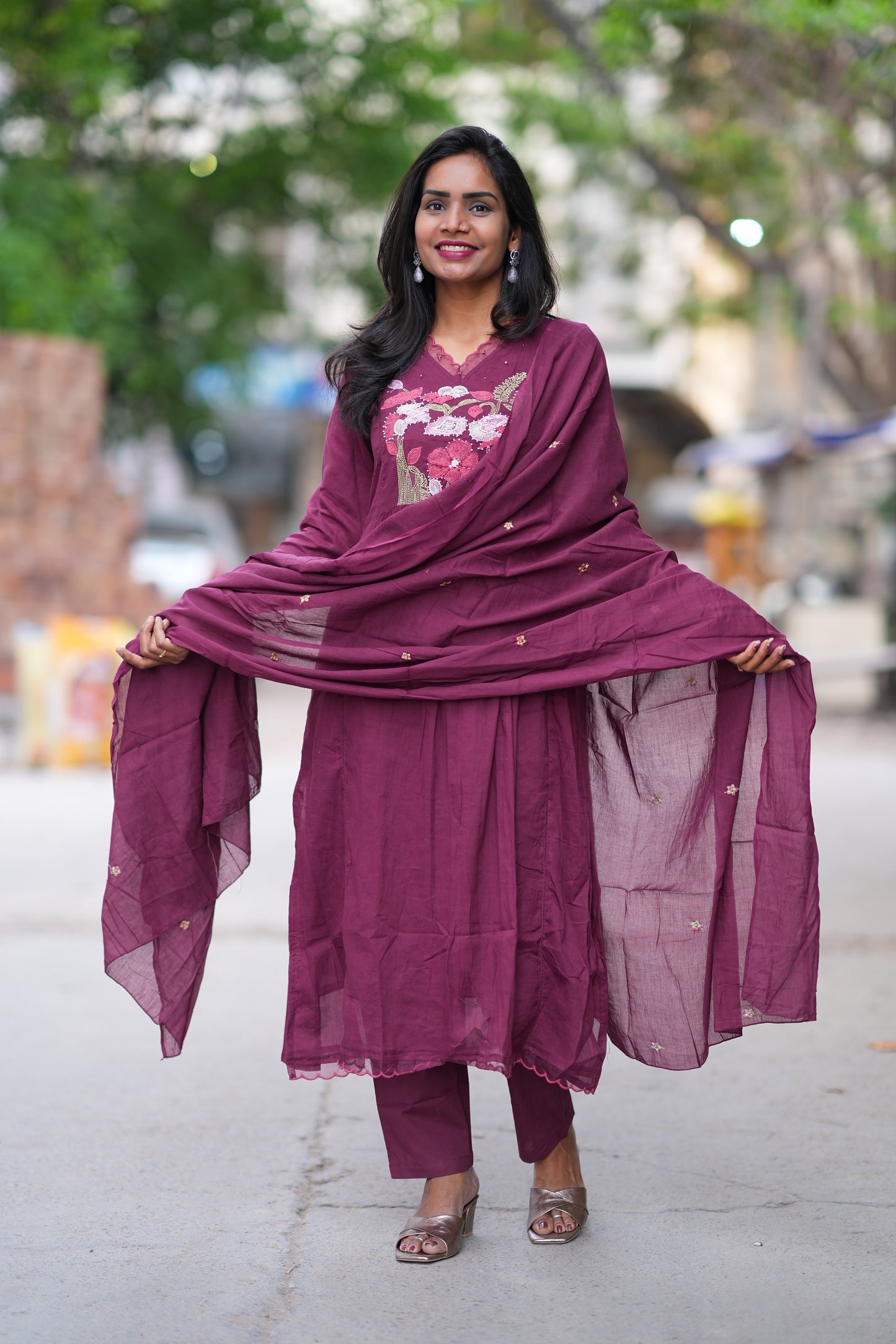 Plum Purple Mul Cotton 3 Piece Set With Embroidery Work and Complete Lining