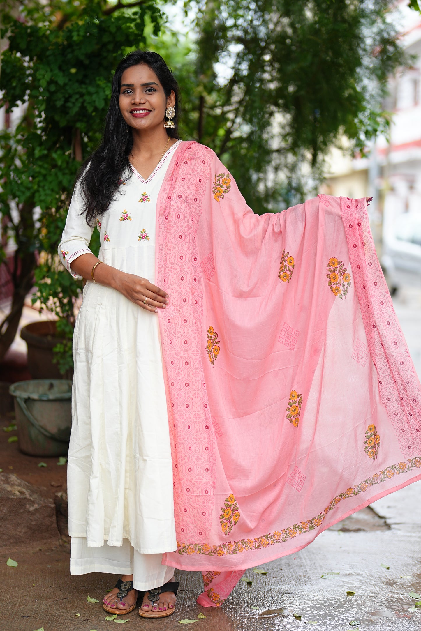 Cream Color Kali Pattern Anarkali 3 Piece Set With Complete Lining