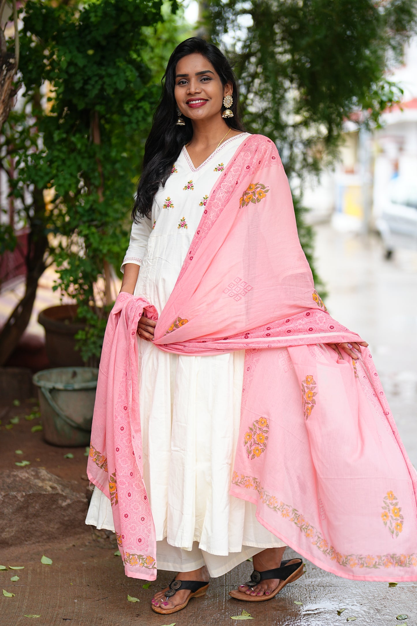 Cream Color Kali Pattern Anarkali 3 Piece Set With Complete Lining