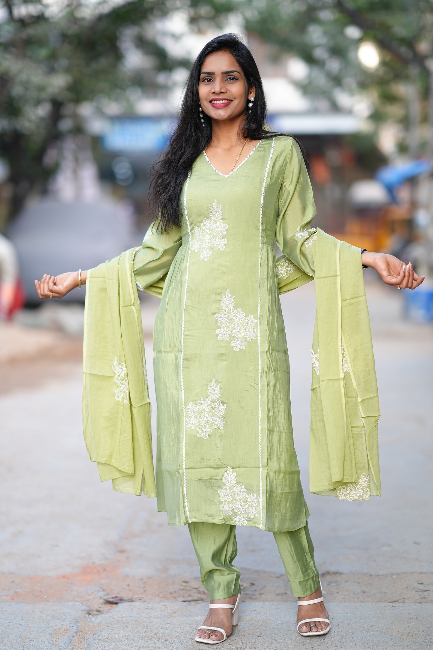 Premium Mul Chanderi Festive 3-Piece Embroidered Set with Full Lining