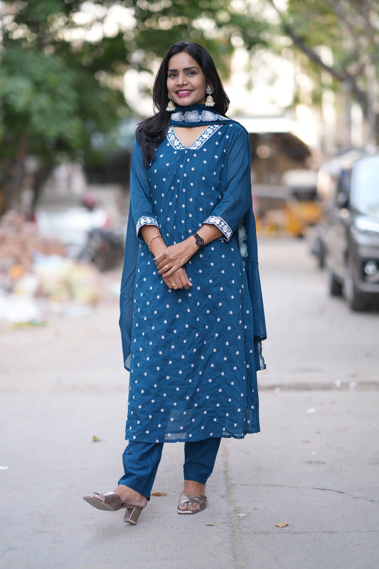 Peacock Blue Mul Cotton Designer 3 Piece Set With Complete Lining