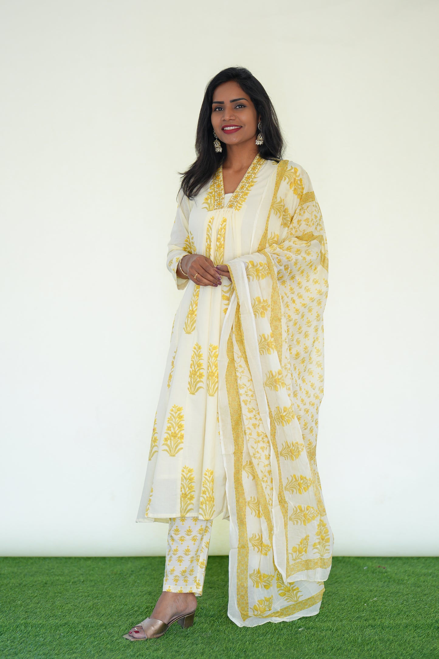 White Color Mul Cotton 3 Piece Set With yellow color Block Print and Complete Lining