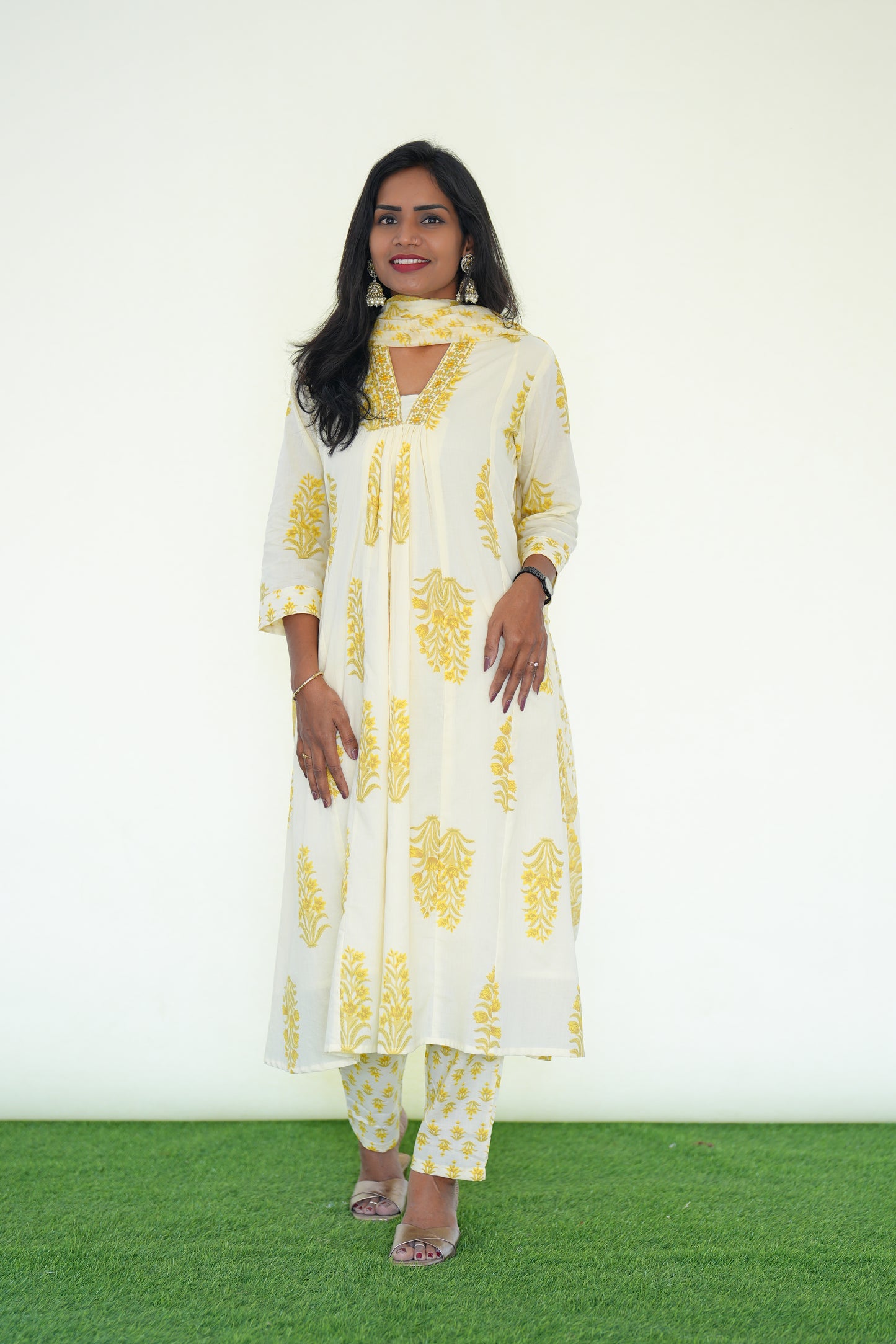 White Color Mul Cotton 3 Piece Set With yellow color Block Print and Complete Lining
