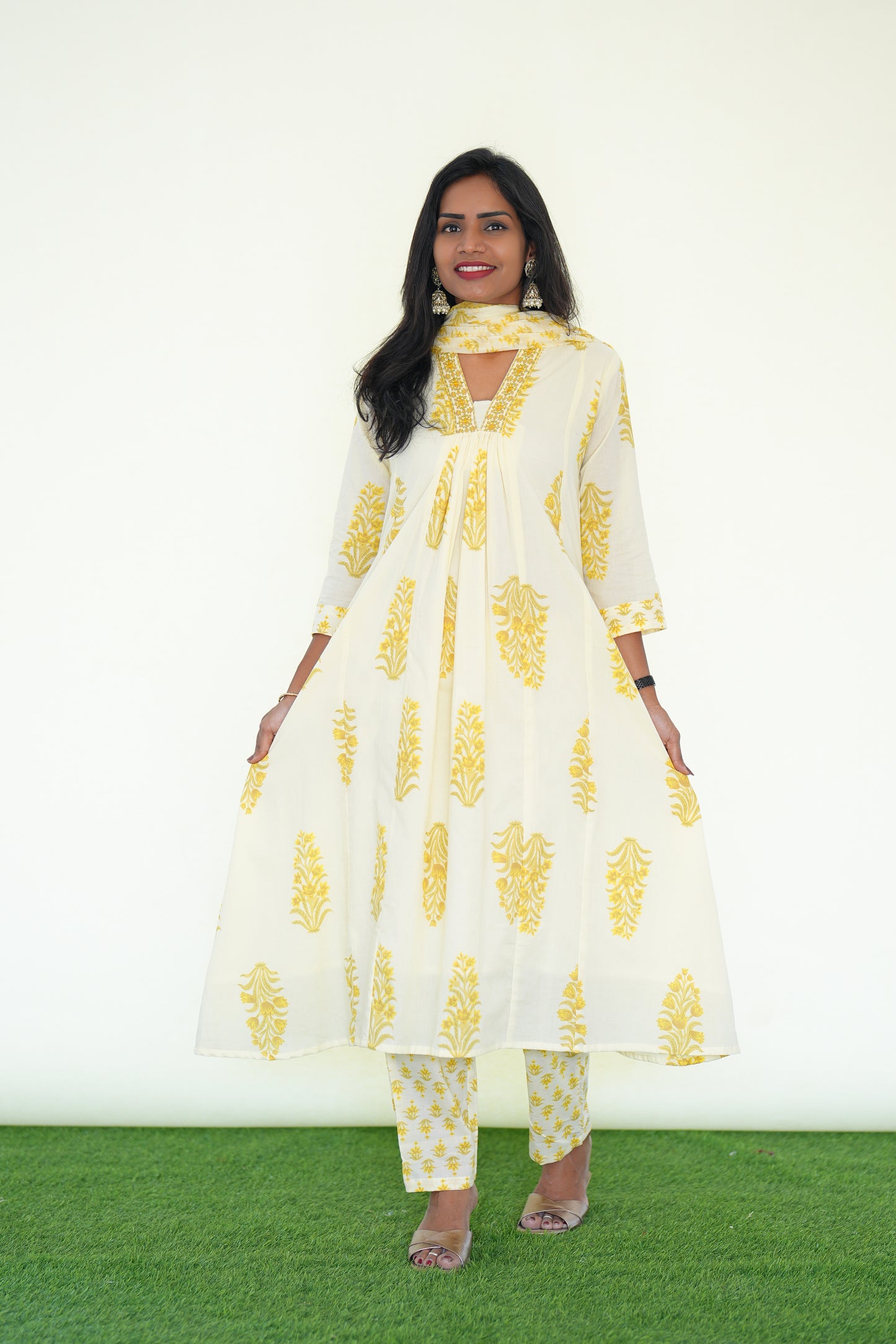 White Color Mul Cotton 3 Piece Set With yellow color Block Print and Complete Lining
