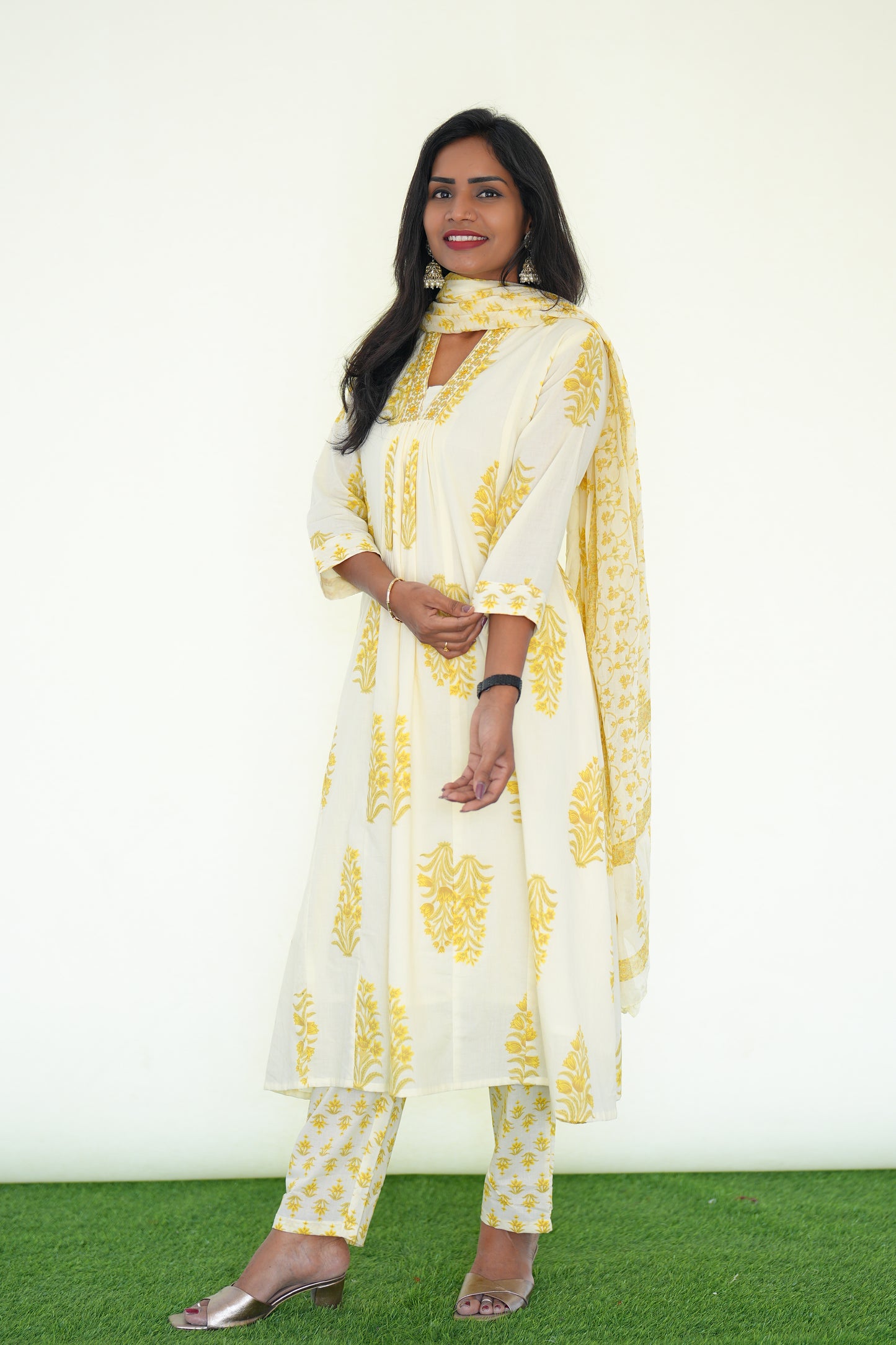 White Color Mul Cotton 3 Piece Set With yellow color Block Print and Complete Lining