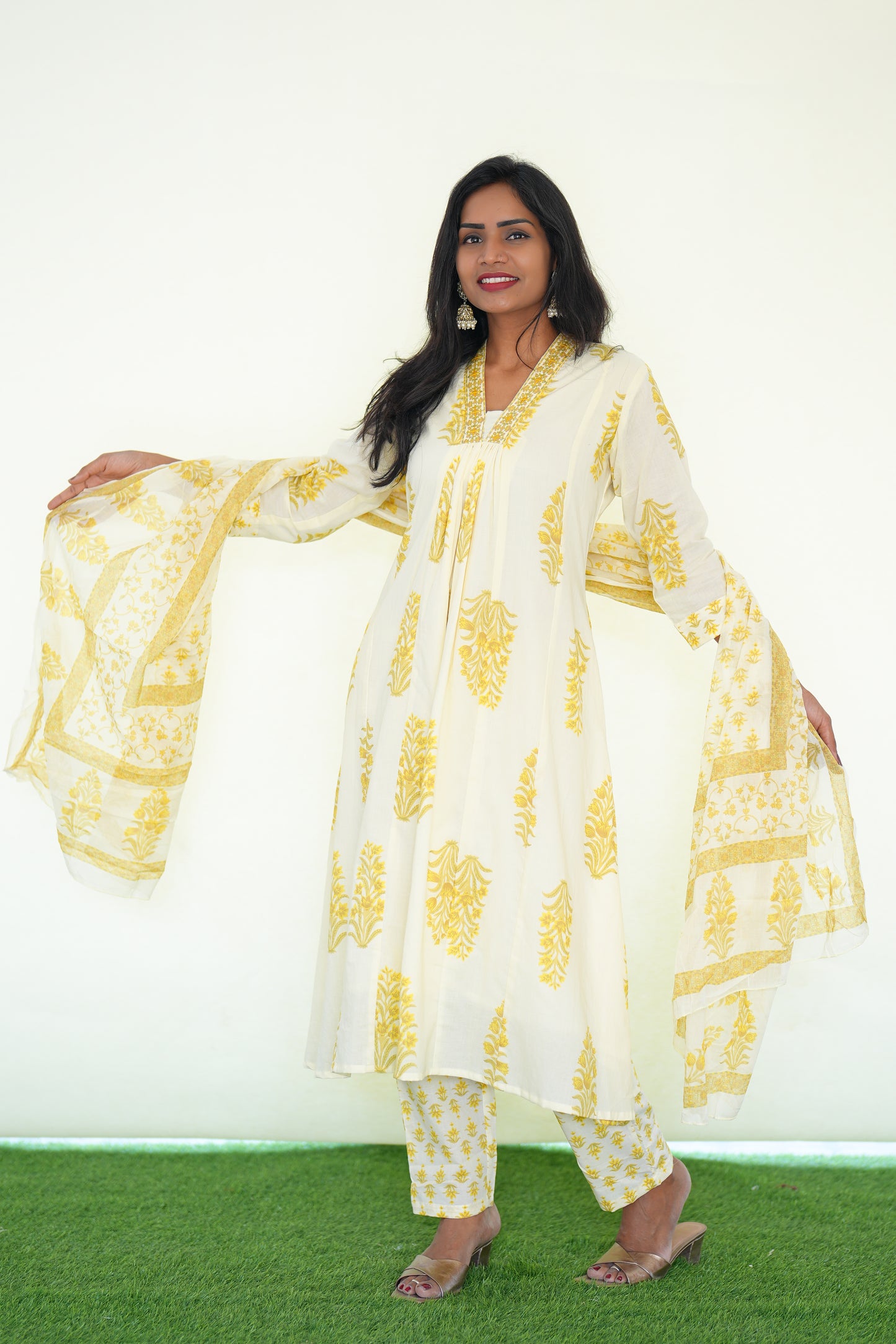 White Color Mul Cotton 3 Piece Set With yellow color Block Print and Complete Lining