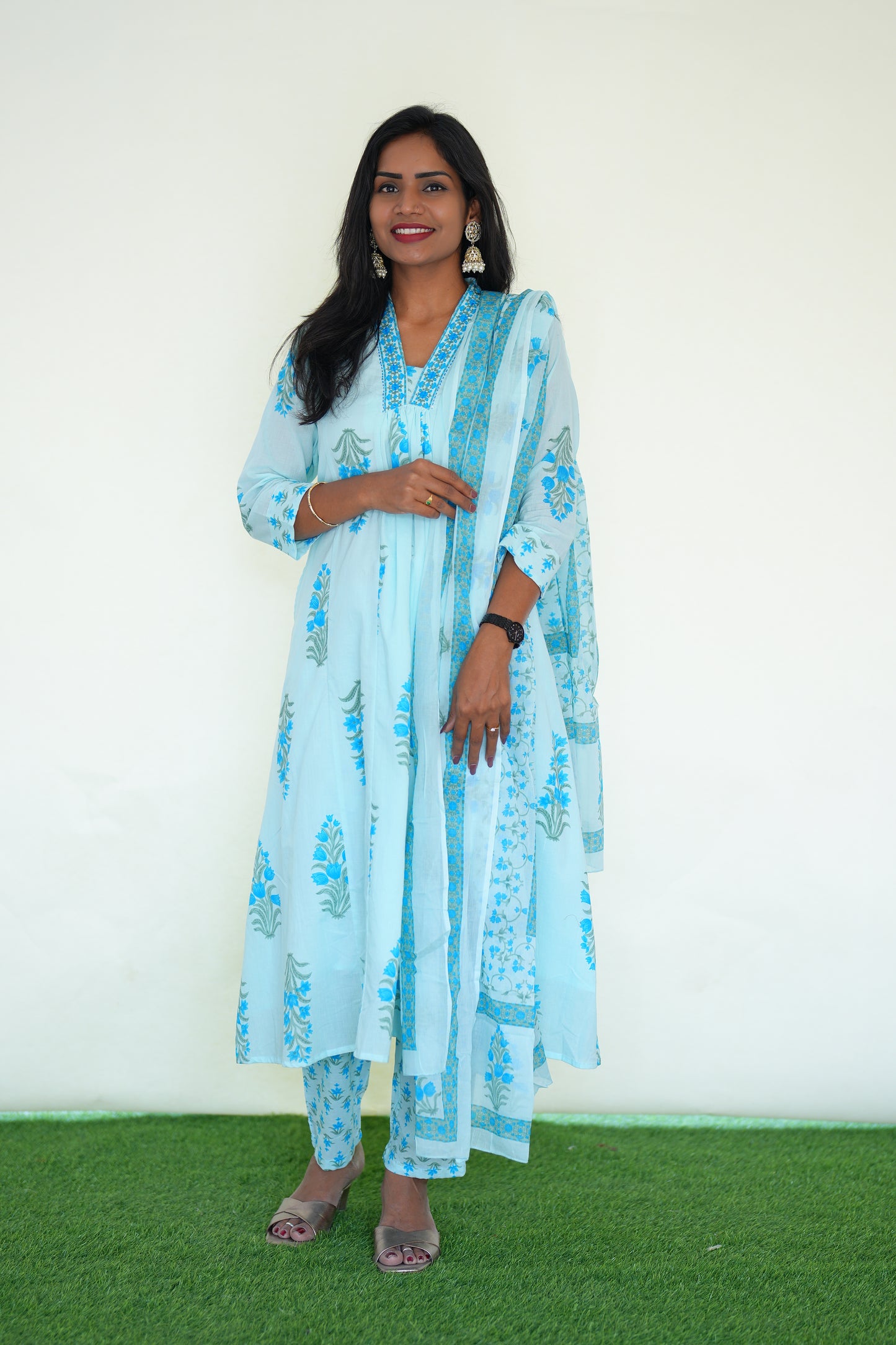 sky blue Color Mul Cotton 3 Piece Set With Sea Blue color Block Print and Complete Lining