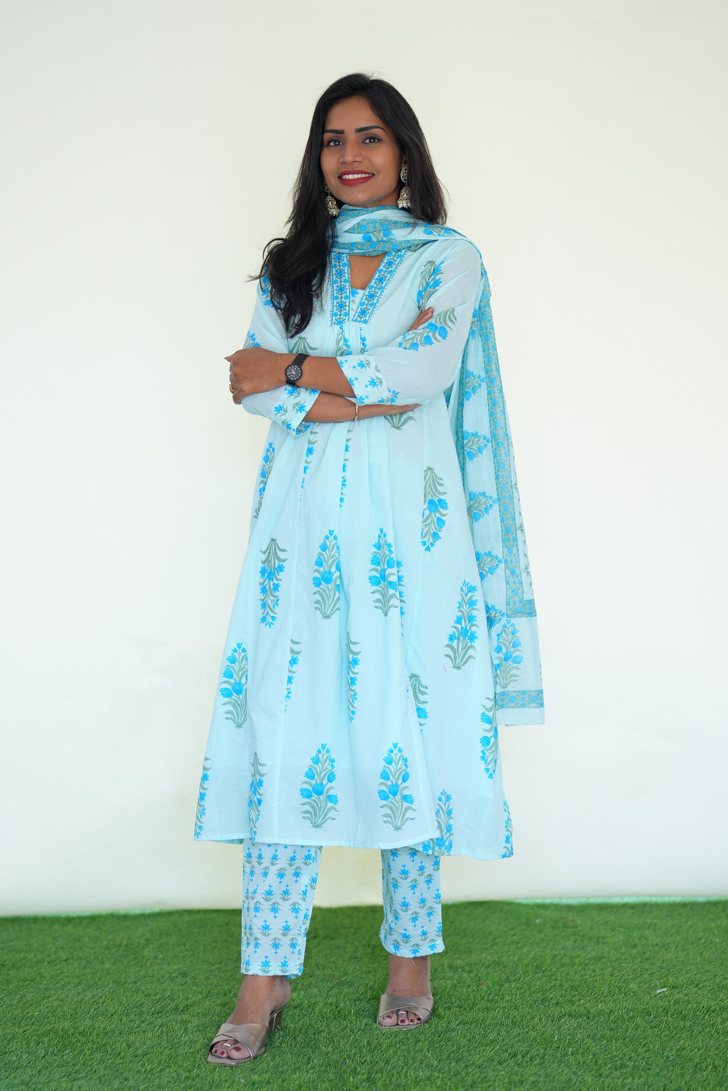 sky blue Color Mul Cotton 3 Piece Set With Sea Blue color Block Print and Complete Lining