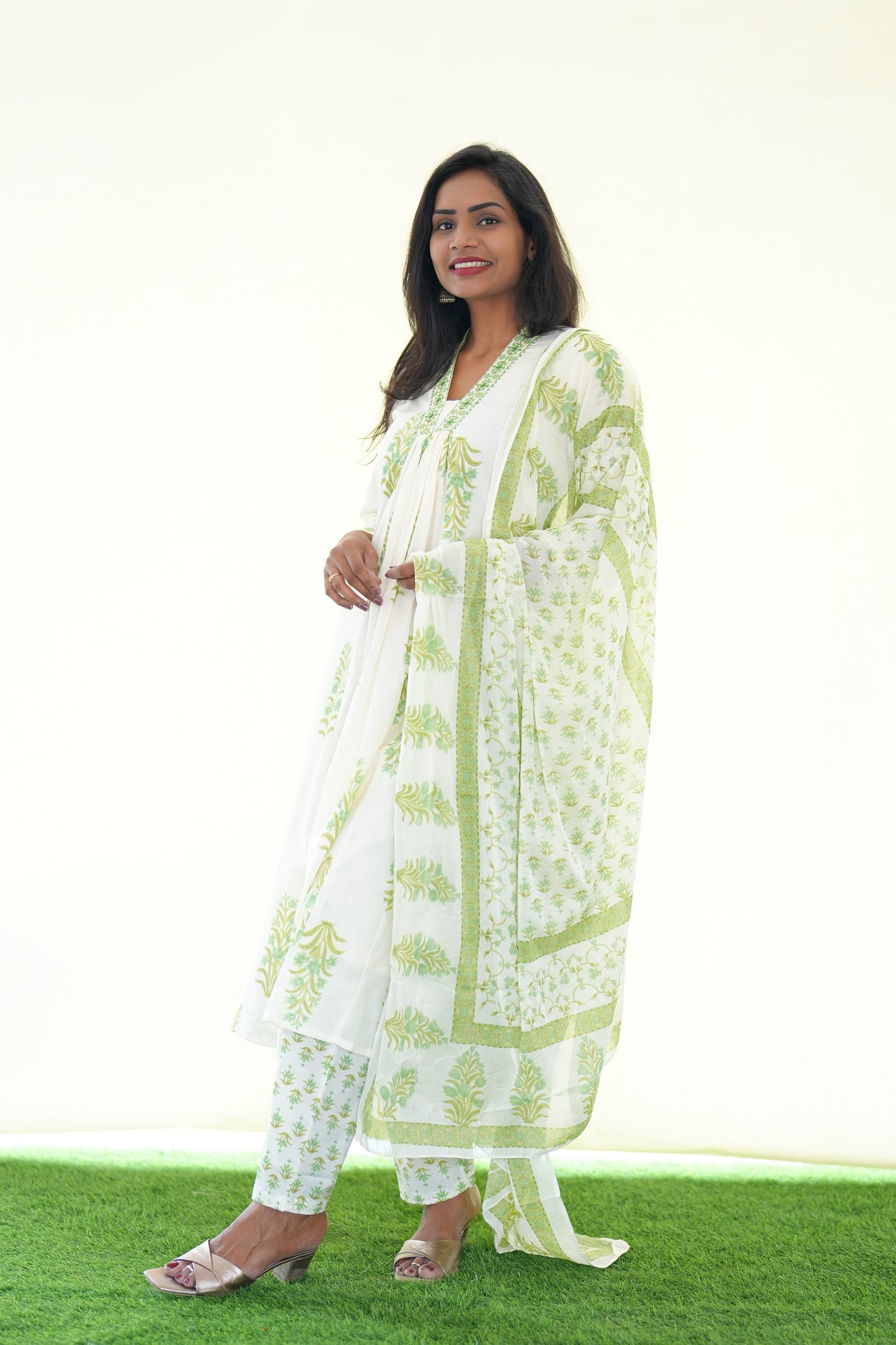 White Color Mul Cotton 3 Piece Set With Green color Block Print and Complete Lining