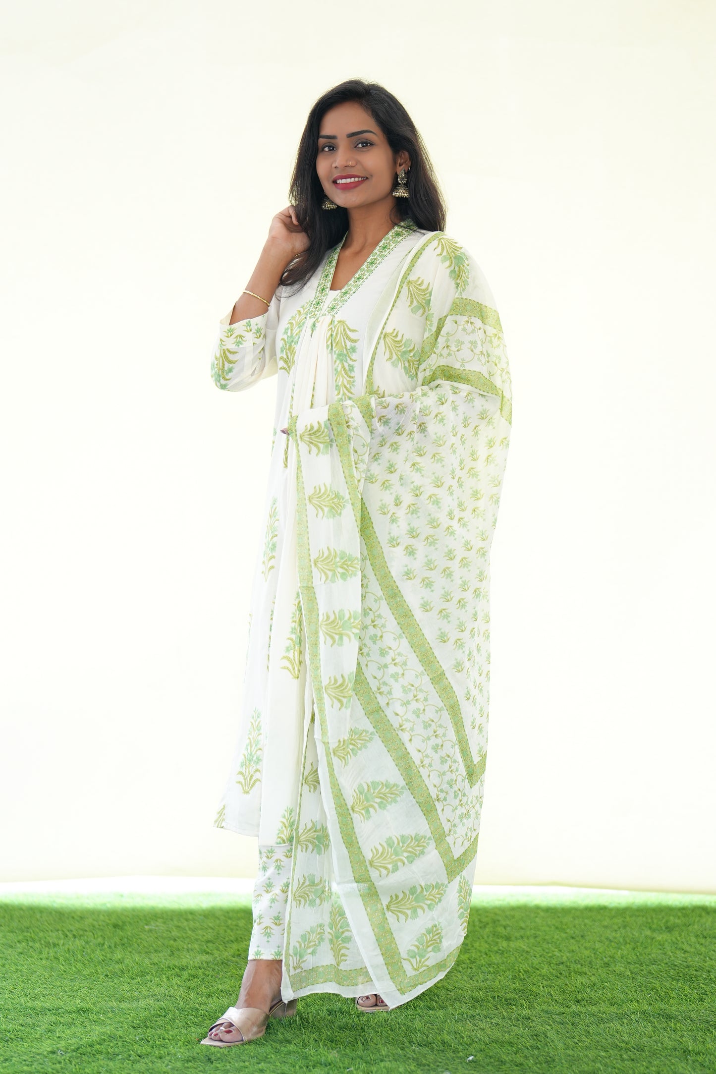 White Color Mul Cotton 3 Piece Set With Green color Block Print and Complete Lining