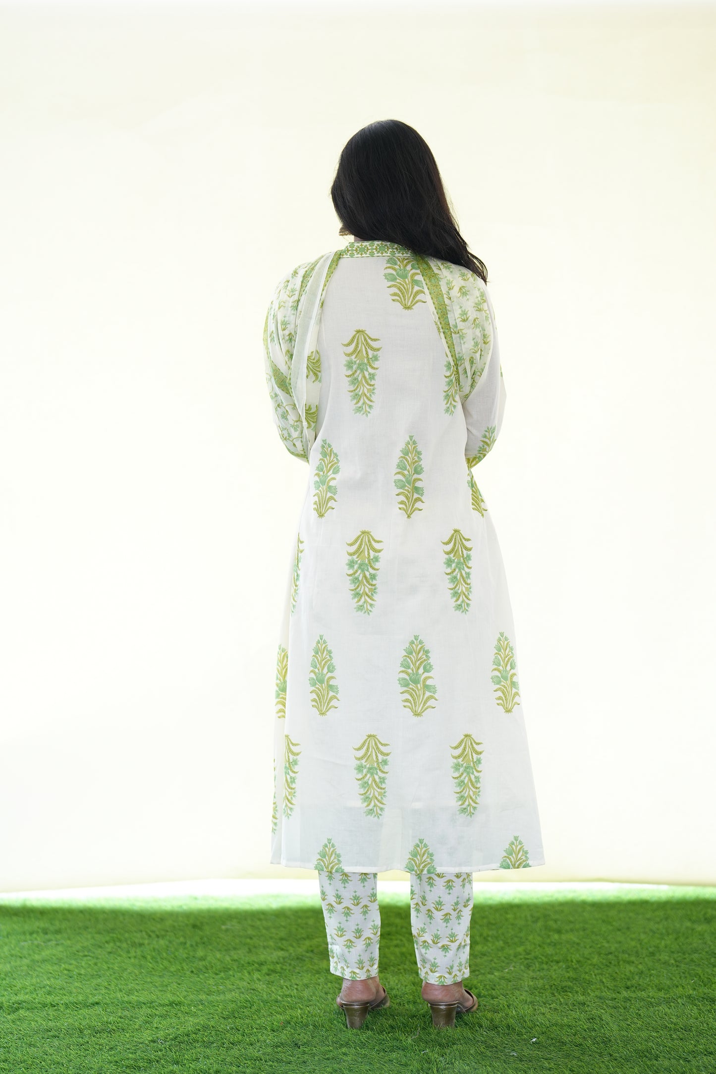 White Color Mul Cotton 3 Piece Set With Green color Block Print and Complete Lining
